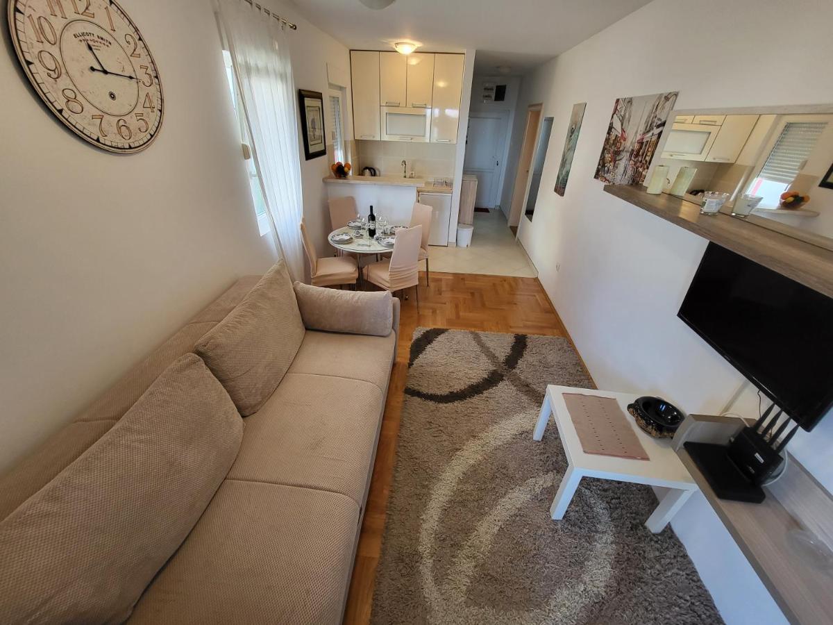 Apartment Rachel Petrovac ภายนอก รูปภาพ